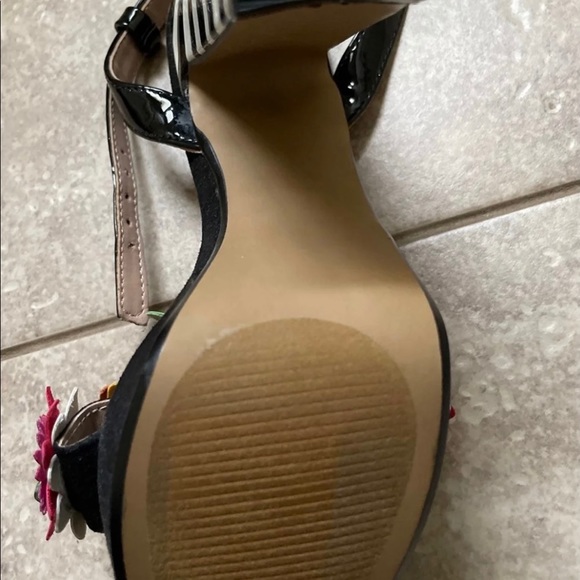 Adorable heels - Picture 6 of 6